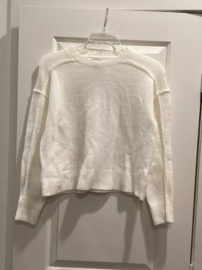 Aeropostale White Crewneck Sweater - Soft Knit